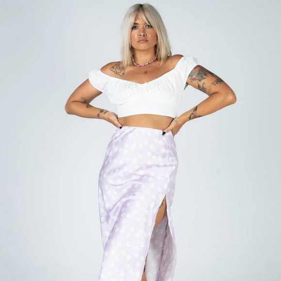 Off The Shoulders White Crop Top - Picture 3 of 5